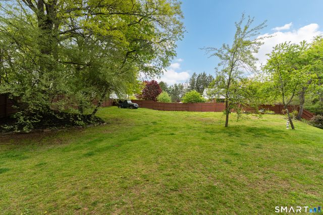 975 Main Street, Hamden, CT 06514