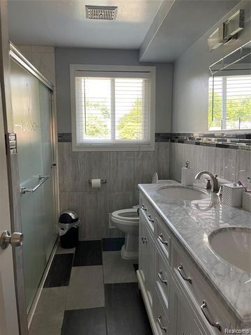 36146 Almont Drive, Sterling Heights, MI 48310