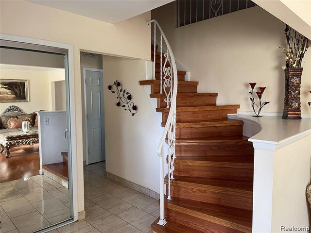 36146 Almont Drive, Sterling Heights, MI 48310