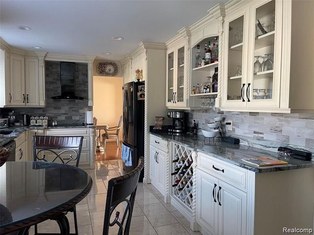 36146 Almont Drive, Sterling Heights, MI 48310