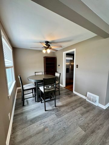 11042 S State Line Road, Chicago, IL 60617
