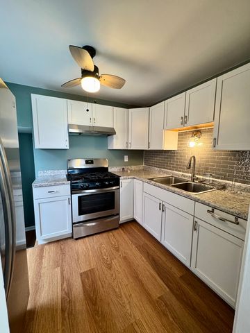 11042 S State Line Road, Chicago, IL 60617