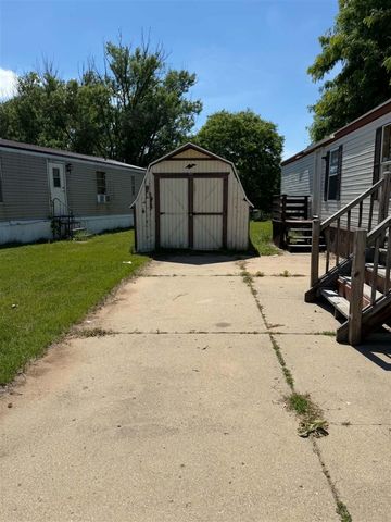 866 Riverbend Lane, Middleville, MI 49333