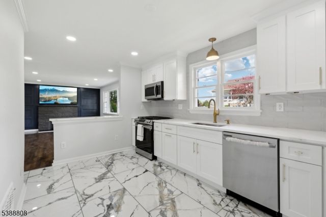 8 Oak St, Netcong Boro, NJ 07857