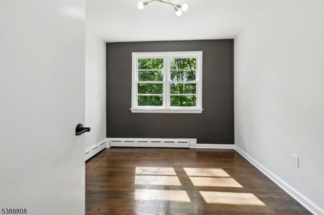 8 Oak St, Netcong Boro, NJ 07857