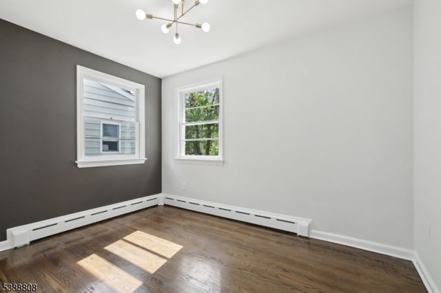 8 Oak St, Netcong Boro, NJ 07857