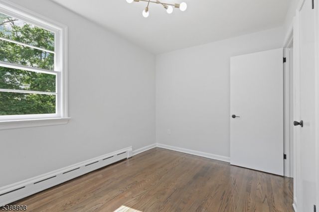 8 Oak St, Netcong Boro, NJ 07857