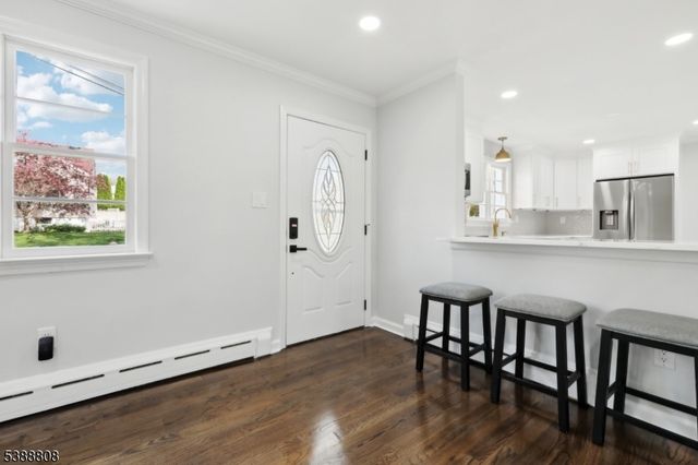 8 Oak St, Netcong Boro, NJ 07857