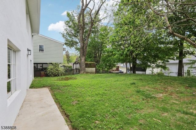 8 Oak St, Netcong Boro, NJ 07857