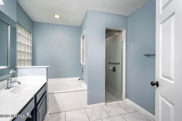 7820 DEERWOOD POINT Court, Jacksonville, FL 32256