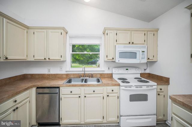 68 ALBERTSON CT, Ruther Glen, VA 22546