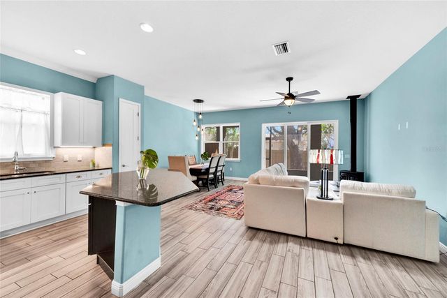 131 PENNSYLVANIA AVENUE, Palm Harbor, FL 34683