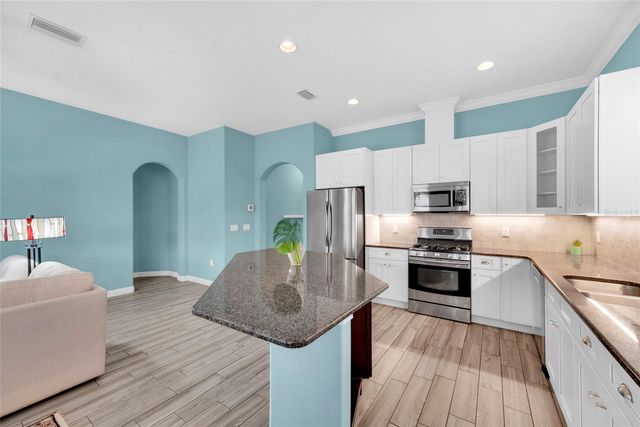 131 PENNSYLVANIA AVENUE, Palm Harbor, FL 34683