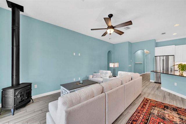 131 PENNSYLVANIA AVENUE, Palm Harbor, FL 34683