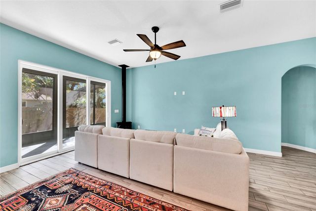 131 PENNSYLVANIA AVENUE, Palm Harbor, FL 34683