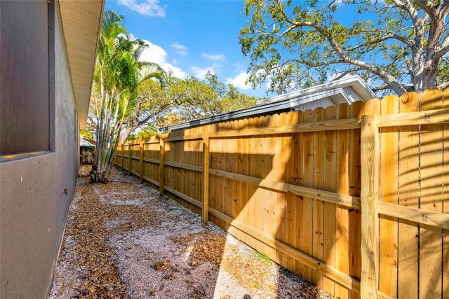 131 PENNSYLVANIA AVENUE, Palm Harbor, FL 34683