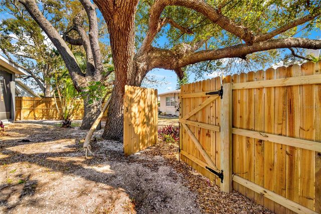 131 PENNSYLVANIA AVENUE, Palm Harbor, FL 34683