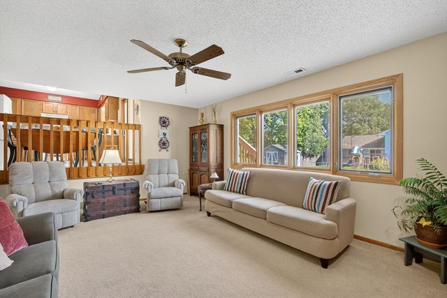 4707 Palm Avenue, Des Moines, IA 50310