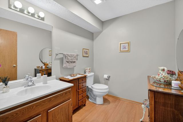 4707 Palm Avenue, Des Moines, IA 50310