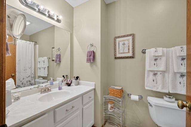 4707 Palm Avenue, Des Moines, IA 50310