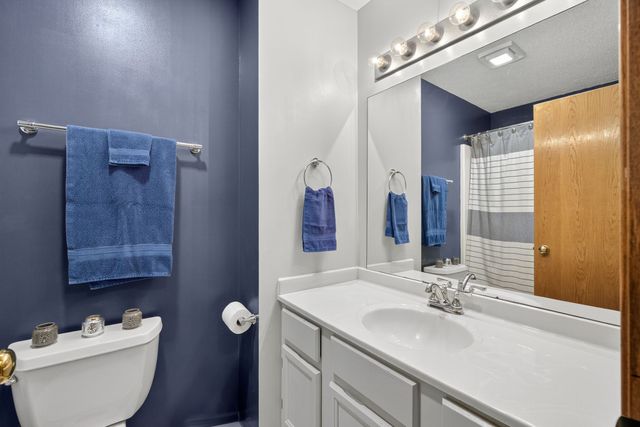 4707 Palm Avenue, Des Moines, IA 50310