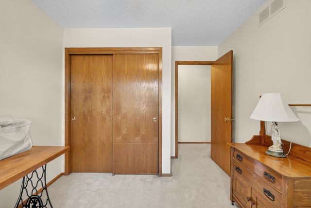 4707 Palm Avenue, Des Moines, IA 50310