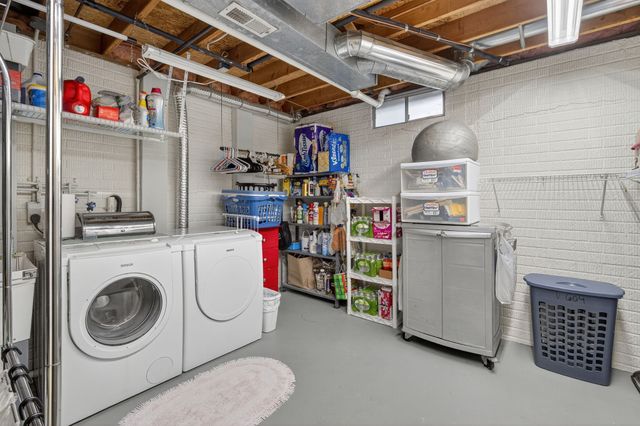 4707 Palm Avenue, Des Moines, IA 50310