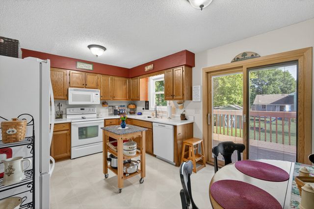 4707 Palm Avenue, Des Moines, IA 50310