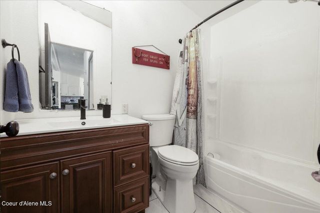 30758 N Caravelle Rd, Athol, ID 83801
