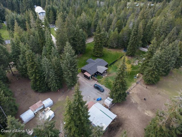 30758 N Caravelle Rd, Athol, ID 83801