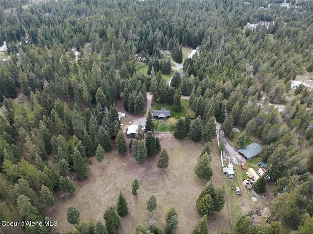 30758 N Caravelle Rd, Athol, ID 83801