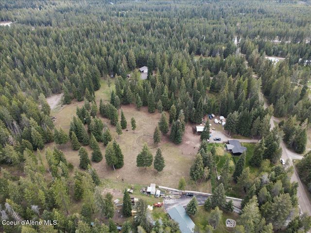 30758 N Caravelle Rd, Athol, ID 83801