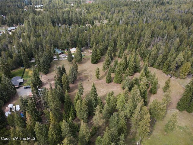 30758 N Caravelle Rd, Athol, ID 83801