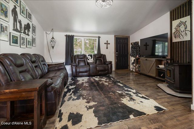 30758 N Caravelle Rd, Athol, ID 83801