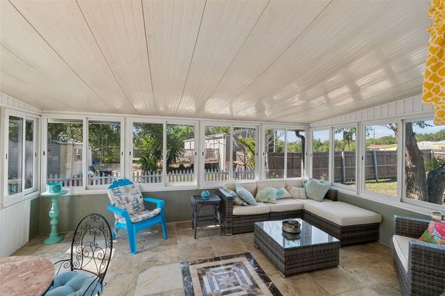 1 CANDLELIGHT LOOP, Lake Wales, FL 33859