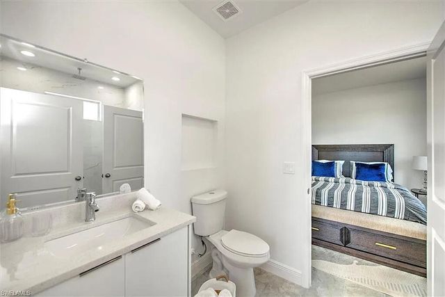 9006 S Castle Circle, Labelle, FL 33935