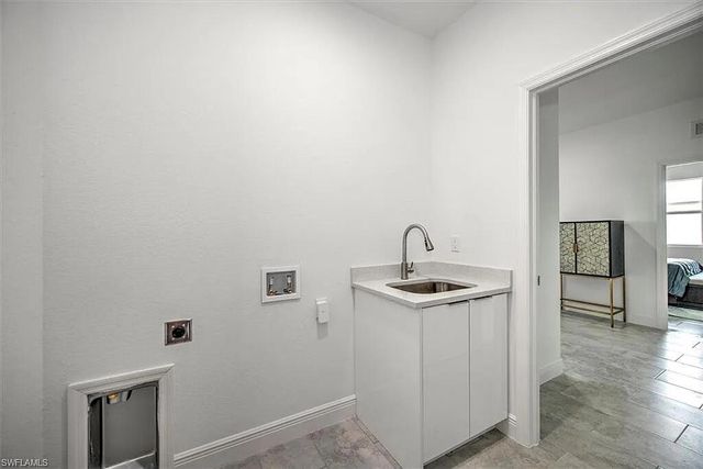 9006 S Castle Circle, Labelle, FL 33935