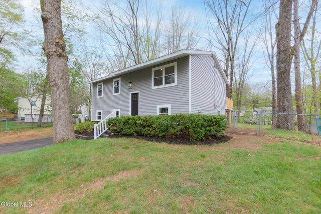 44 Trottingham Road, Saratoga Springs, NY 12866