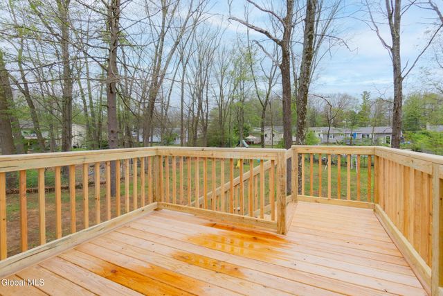44 Trottingham Road, Saratoga Springs, NY 12866