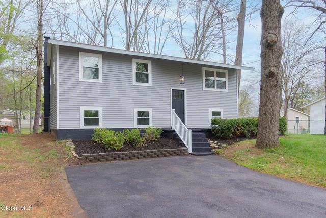 44 Trottingham Road, Saratoga Springs, NY 12866