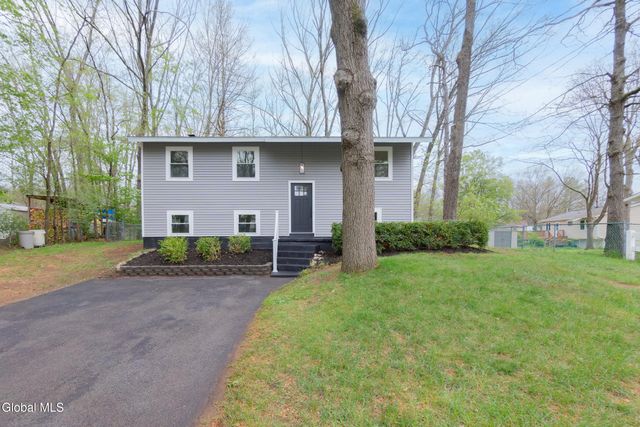 44 Trottingham Road, Saratoga Springs, NY 12866