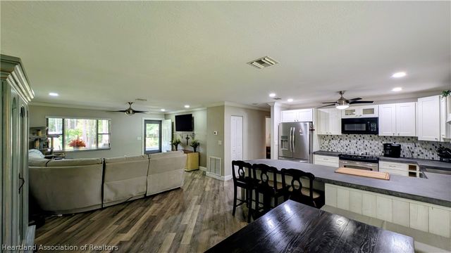 6218 Apple Road, Sebring, FL 33875