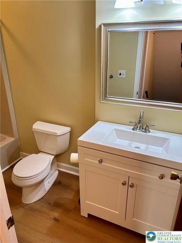 5039 SHAWNEE Boulevard, North Whitehall Twp, PA 18078