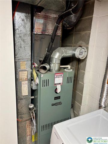 5039 SHAWNEE Boulevard, North Whitehall Twp, PA 18078