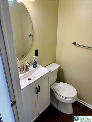 5039 SHAWNEE Boulevard, North Whitehall Twp, PA 18078