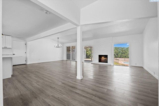 6808 W 4th Ave, Kennewick, WA 99336