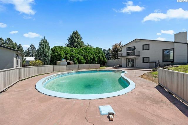 6808 W 4th Ave, Kennewick, WA 99336