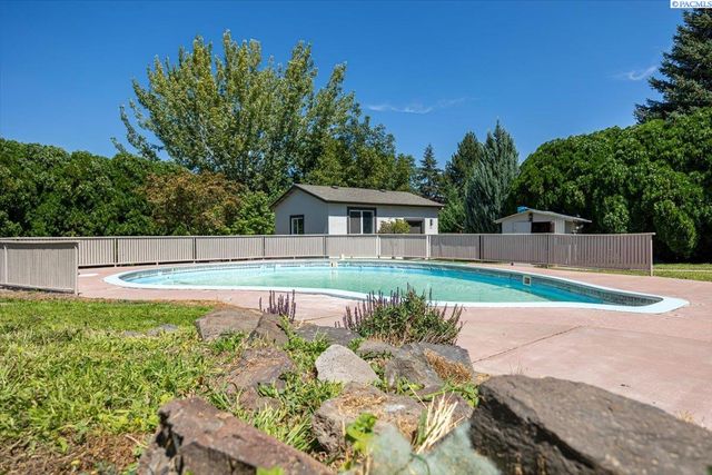 6808 W 4th Ave, Kennewick, WA 99336