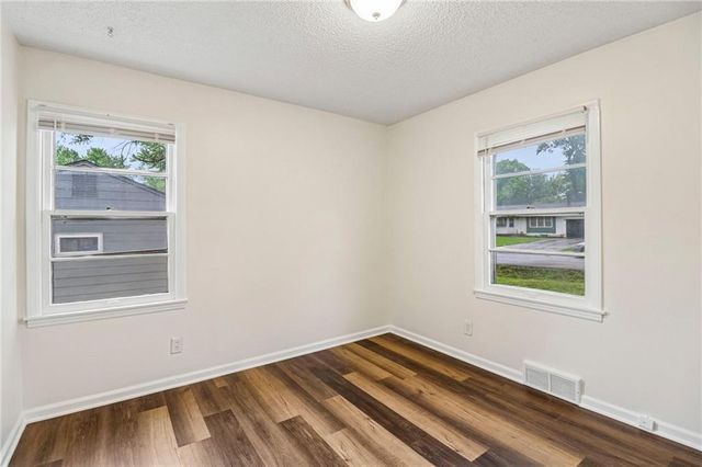 11709 Lawndale Avenue, Kansas City, MO 64137