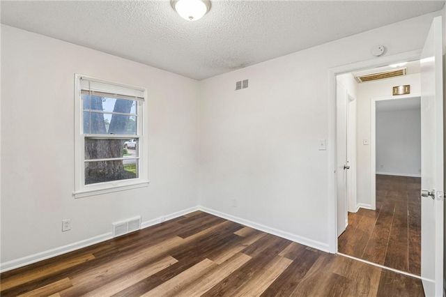 11709 Lawndale Avenue, Kansas City, MO 64137